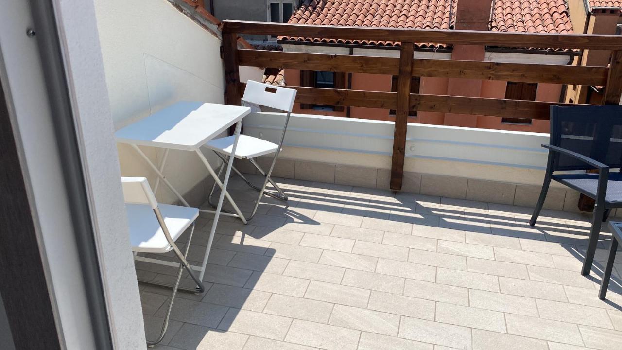 Laguna Blu Camera Tramonto Con Terrazza Panoramica In Comune Чоджия Екстериор снимка
